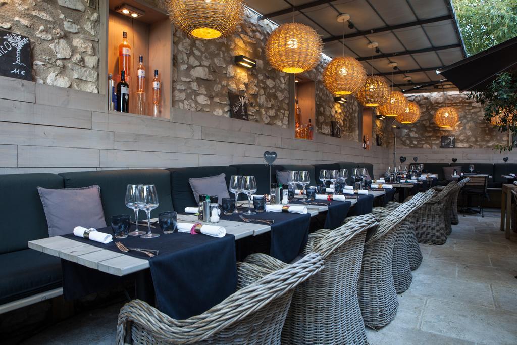 L'Auberge De L'Aubergine Eygalières Екстериор снимка