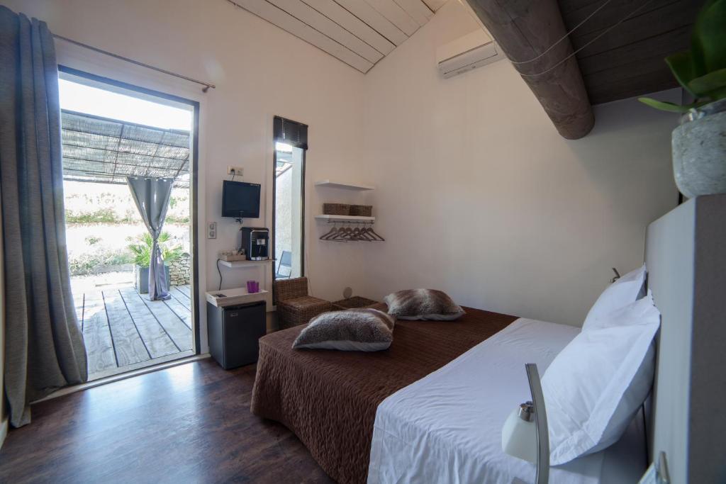 L'Auberge De L'Aubergine Eygalières Стая снимка