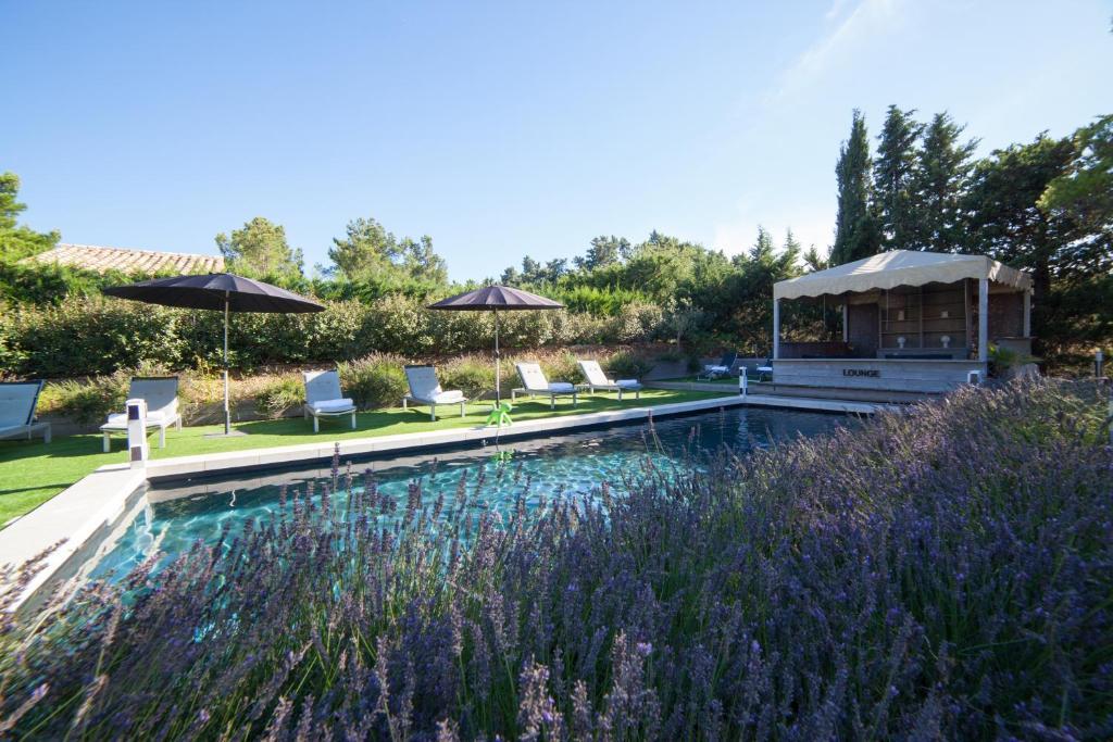 L'Auberge De L'Aubergine Eygalières Екстериор снимка